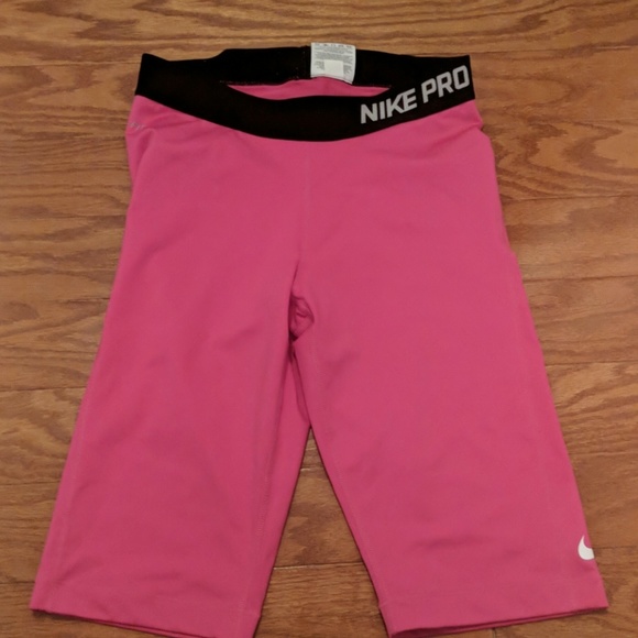 pink biker shorts nike